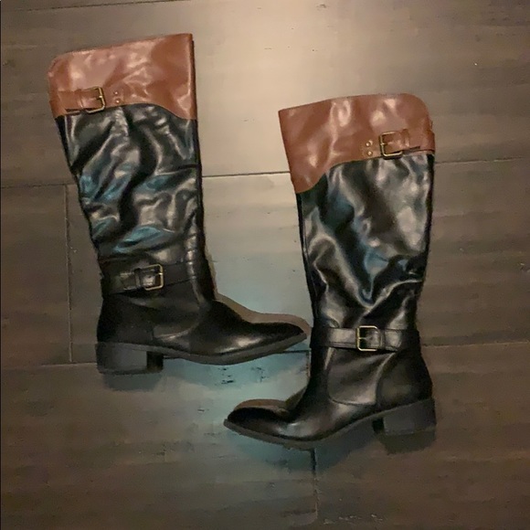 Boots - Picture 3 of 3